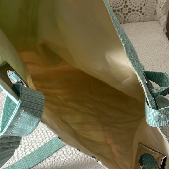 XLarge handcrafted embroidered quilted tote - Picture 6 of 7